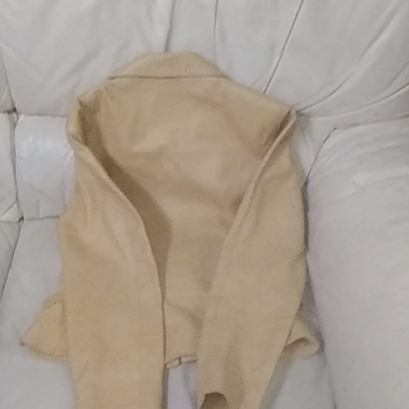 Leather jacket - Picture 3 of 3